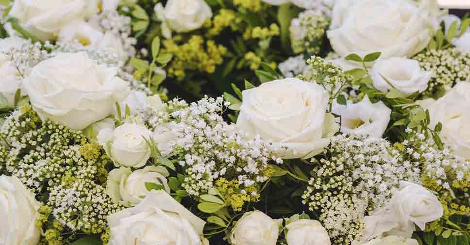 Coroas de flores fúnebres: confira os principais estilos!