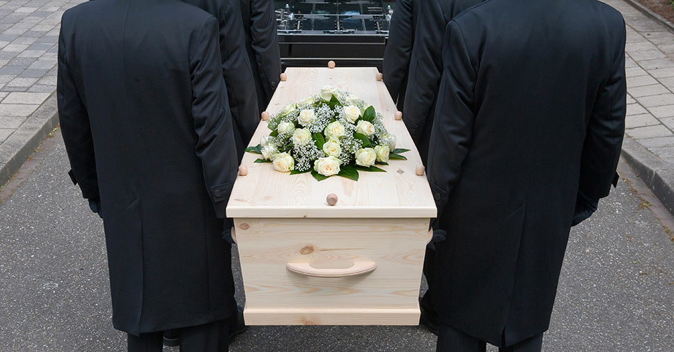 Conheça o cortejo fúnebre, costume após a morte!